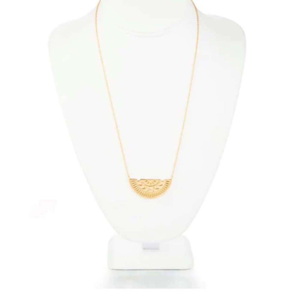 Gorjana necklace Behati